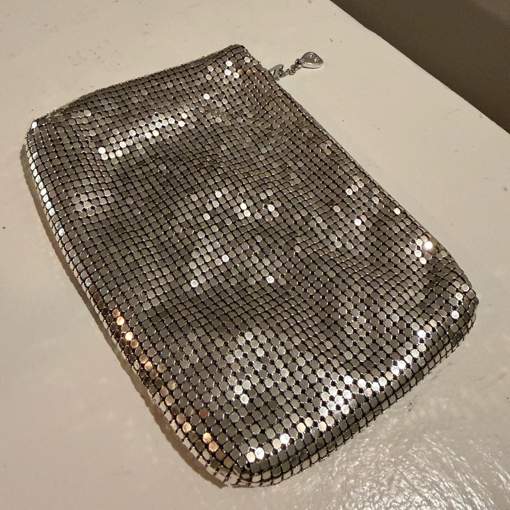 Vintage Whiting & Davis Silver Metal Mesh Evening Clutch Pouch
